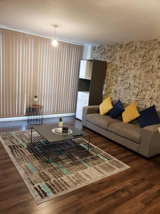 Luxury 9Ine Beautiful Bull Ring Apartment Free Parking Μπέρμιγχαμ Εξωτερικό φωτογραφία
