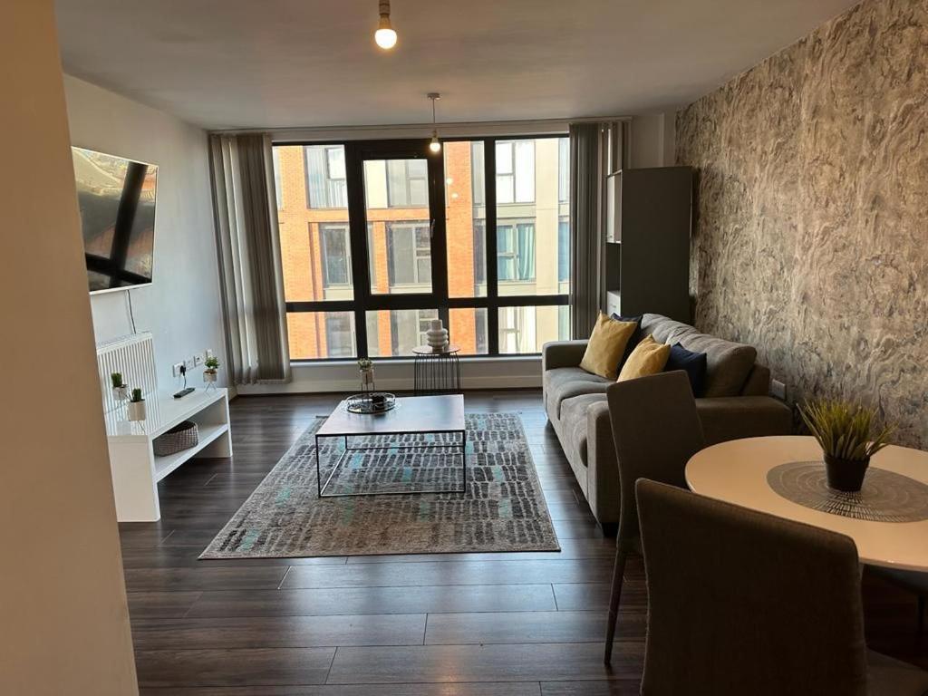 Luxury 9Ine Beautiful Bull Ring Apartment Free Parking Μπέρμιγχαμ Εξωτερικό φωτογραφία