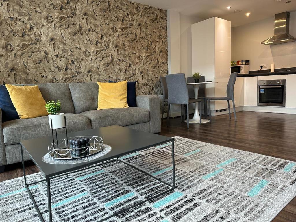 Luxury 9Ine Beautiful Bull Ring Apartment Free Parking Μπέρμιγχαμ Εξωτερικό φωτογραφία
