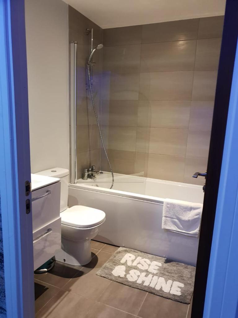 Luxury 9Ine Beautiful Bull Ring Apartment Free Parking Μπέρμιγχαμ Εξωτερικό φωτογραφία